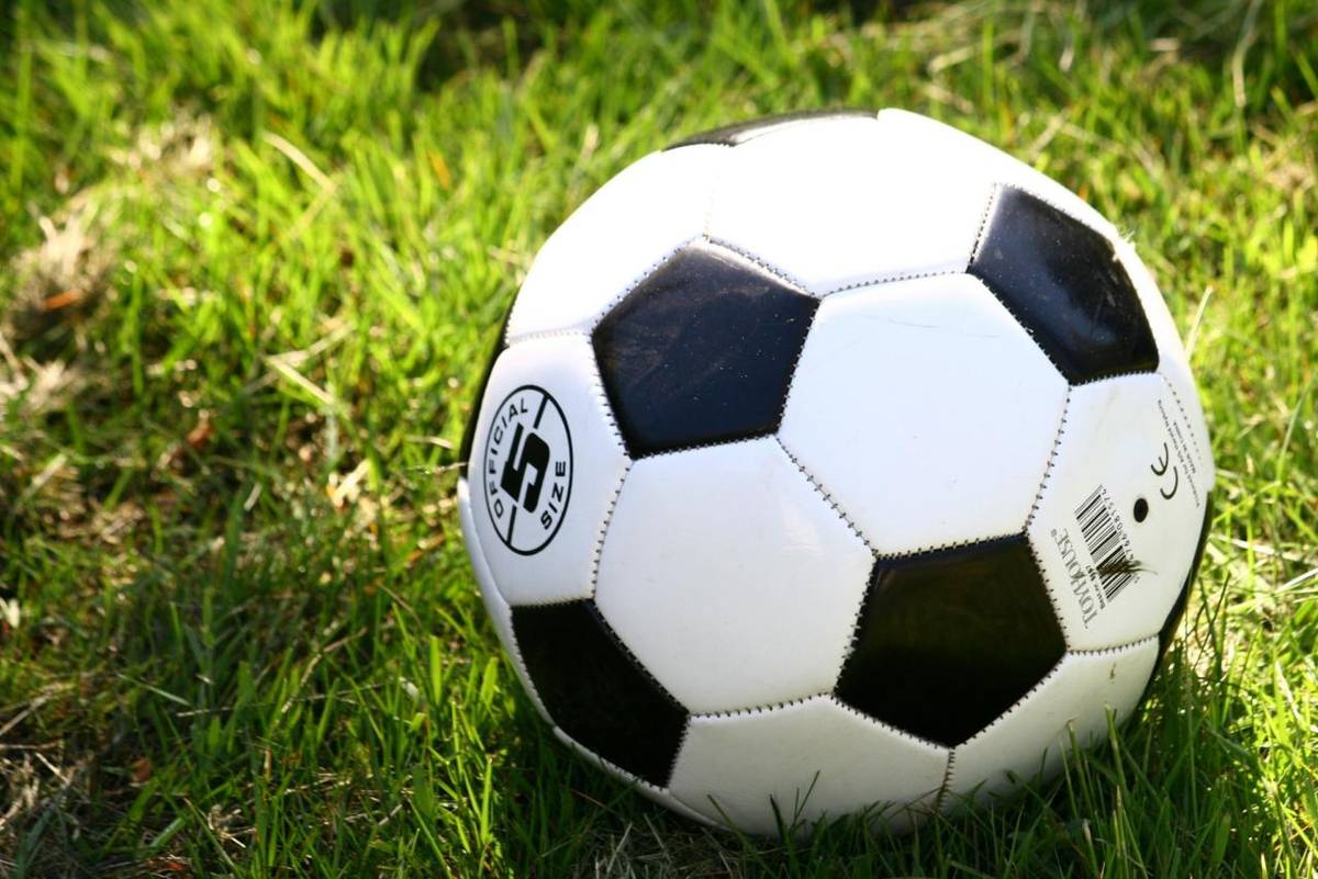 Sportovní klub Jeníkovice Vás srdečně zve na přátelské fotbalové utkání, které se koná v neděli 02. srpna od 17 hodin na místním fotbalovém hřišti.