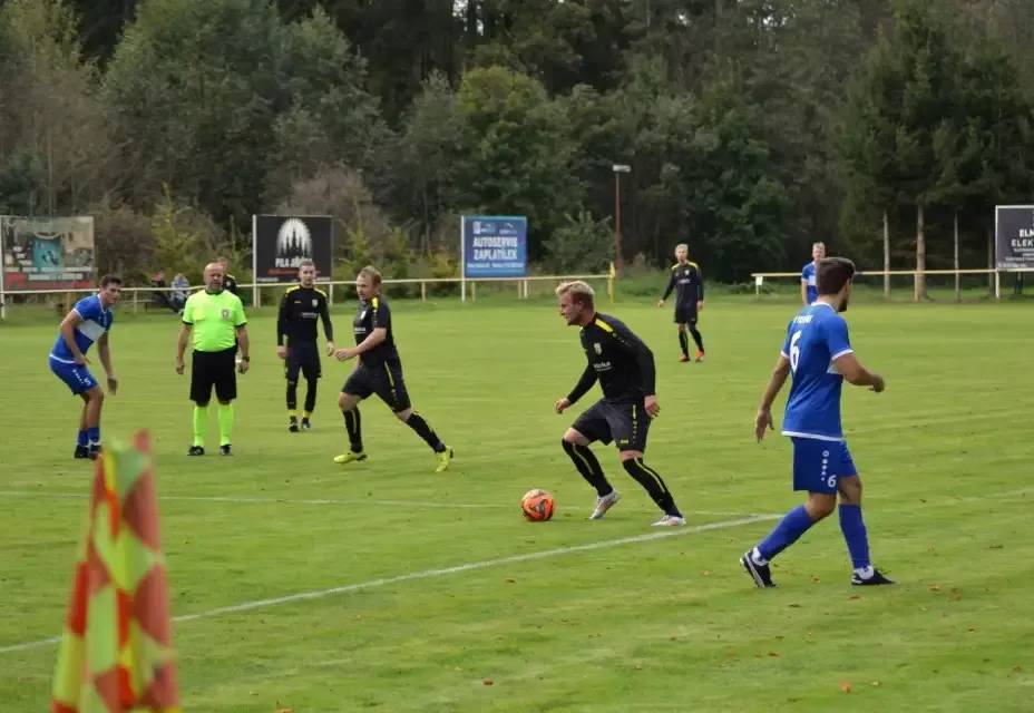 FK Dolní Kalná zve všechny fanoušky na pohárové utkání OFS Trutnov FK Dolní Kalná "B" - TJ Sokol Staré Buky, které se hraje Pod Kaštany v sobotu 1. srpna 2026 od 17.30 hodin. Přijďtě podpořit nově se tvořící mladé domácí mužstvo. Připraveno je rovněž bohaté občerstvení.