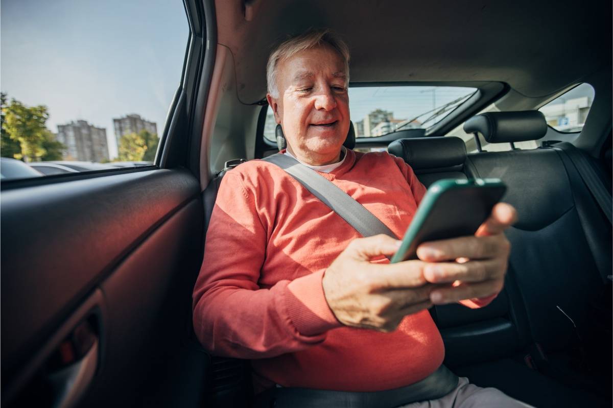 Vážení občané, rádi bychom vás informovali, že služba Senior Taxi bude z důvodu čerpání dovolené dočasně mimo provoz v době od 31. 8. 2026 do 4. 9. 2026.  Po dobu přerušení nebude možné objednávat ani využívat přepravu. Prosíme proto všechny uživatele, aby si své cesty naplánovali s předstihem a počítali s tímto omezením.  Děkujeme za pochopení.