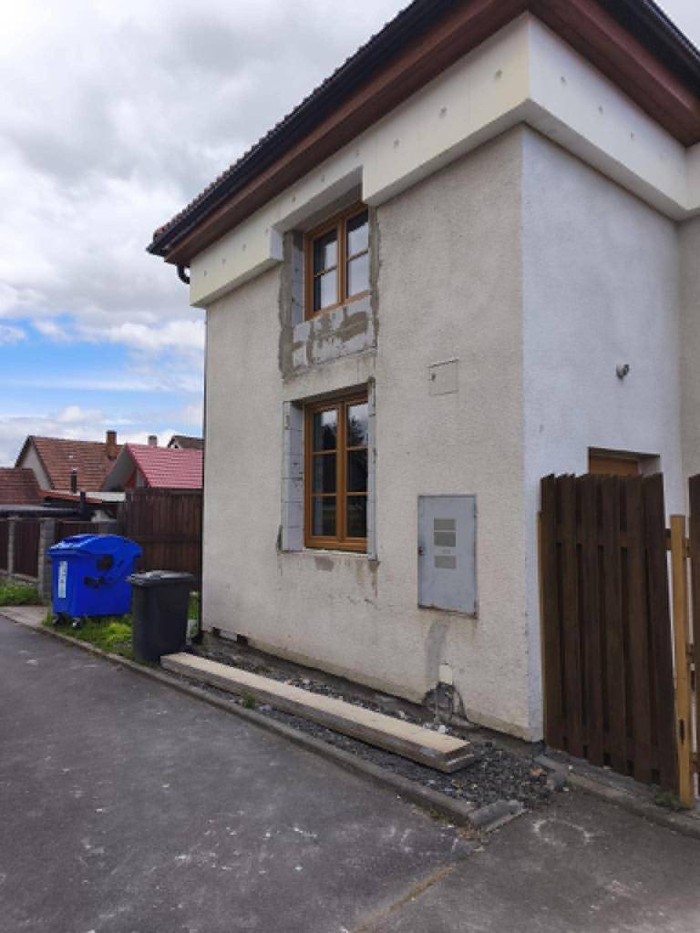 Obec Vysoké Pole úspěšně dokončila rekonstrukci bytu nacházejícího se nad kulturním domem č. p. 80.   Cílem projektu bylo modernizovat a zkvalitnit bytové prostory tak, aby odpovídaly současným požadavkům na komfortní bydlení.