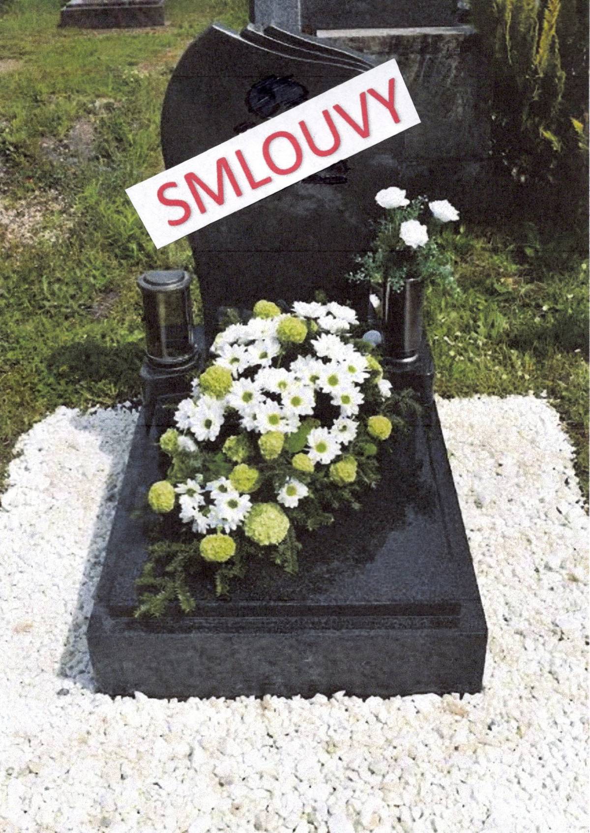 Na Obecním úřadu v Sokolči jsou připraveny Smlouvy o nájmu hrobových míst pro nájemce, kterým skončilo nájemné ke dni 31. 12. 2025. Cena za nájem činí 1 000 Kč za služby s nájmem spojené + 30 Kč za každý i započatý 1 m² hrobového místa na dalších 10 let. Platba je možná v hotovosti, kartou nebo převodem na bankovní účet. Smlouvy můžete chodit podepisovat a nájemné hradit v úřední dny, pondělí a středa. Nájemcům s bydlištěm mimo obec byly smlouvy odeslány poštou.