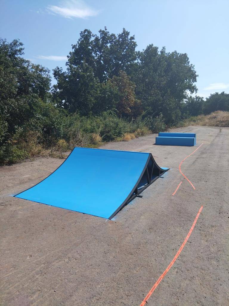 Pro naše teenagery se nám podařilo získat od obce Braňany darem U-rampy, které se převezli a umístili na parkoviště u bývalého koupaliště v Havrani.   Velké poděkování patří Martinovi Rajterovi a Jiřímu Schützovi, kteří nám pomohli a u-rampy přivezli.