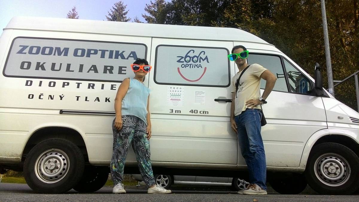 Dňa 19.08.2026 príde do našej obce ZOOM optika Bratislava.  Ponúka bezplatné zmeranie dioptrií a očného tlaku a nové okuliare vo výhodných cenách. Meranie sa uskutoční v bielom označenom mikrobuse pred obecným úradom v čase od 13:00 h. do 14:00 h..