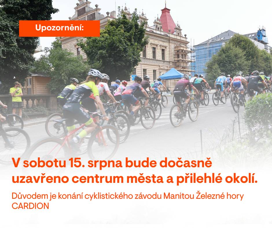 Vážení obyvatelé, upozorňujeme obyvatele a návštěvníky města, že v souvislosti s konáním 30. ročníku cyklistického závodu Kolo pro život – Manitou Železné hory CARDION bude v sobotu 15. srpna 2026 dočasně omezen provoz v centru Chrudimi. ⛔ Uzavírka od 9:00 do 14:00 hodin V této době budou pro dopravu uzavřeny: • Široká ulice – od křižovatky s Lázeňskou ulicí po Resselovo náměstí, • Resselovo náměstí – průjezdní úsek, • Školní náměstí – od Tyršova náměstí po Resselovo náměstí, • Novoměstská ulice – od křižovatky „U Václava“ po křižovatku u restaurace Na Růžku, • Žižkovo náměstí – pěší zóna a schody do Novoměstské ulice, • Široké schody – v celé délce. Omezení ovlivní také provoz v ulicích Hradební, Rybičkova, Fortenská, Kollárova, Filištínská, Štěpánkova, Čelakovského, Břetislavova, Komenského a Hálkova a na Všehrdově náměstí. 🚗 Krátkodobé omezení v Havlíčkově ulici Během průjezdu cyklistického pelotonu bude provoz v Havlíčkově ulici krátkodobě omezen přibližně od 11:00 do 11:15 a od 12:30 do 12:45 hodin. Časy jsou orientační a mohou se podle průběhu závodu mírně změnit. Konkrétní rozsah dopravních omezení najdete v přiložených situačních pláncích. Prosíme řidiče, aby respektovali dočasné dopravní značení, zákazy zastavení a pokyny pořadatelské služby. Děkujeme za pochopení a ohleduplnost. 🚴