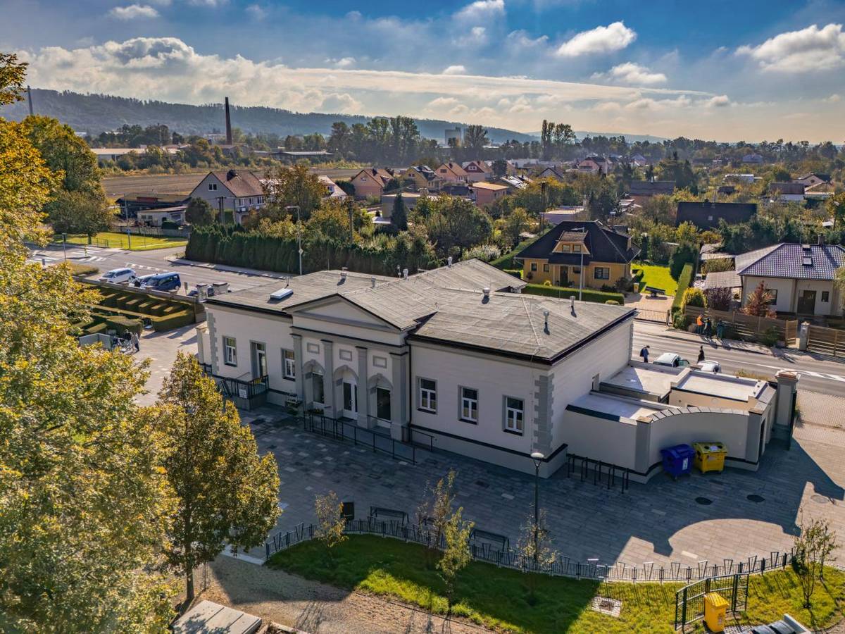 Z důvodu odstávky dodávky vody nebude v provozu ani prodejna a veřejné toalety. Po celý den tak nebude možné využít hygienické zázemí v areálu.
