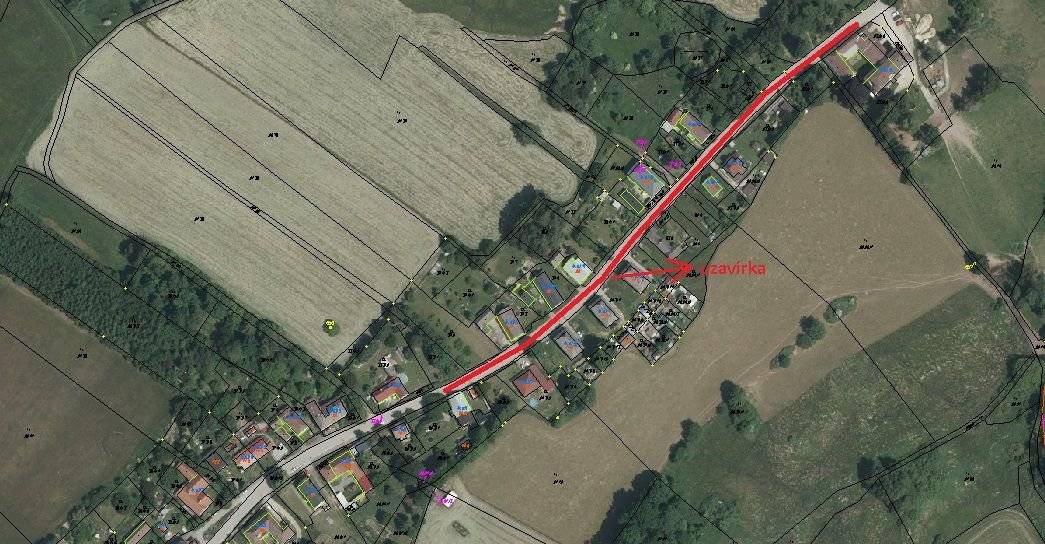 Upozornění občanům: souvislosti se stavbou „Oprava kanalizace Hůrky“ budou od 17. 8. 2026 do 6. 11. 2026 probíhat stavební práce v obci Hůrky. Z důvodu realizace stavby bude komunikace III/1511 uzavřena v úseku od RD č. p. 9 k RD č. p. 16. Po dobu uzavírky bude omezen vjezd automobilů do tohoto úseku. Autobusová doprava bude vedena po objízdné trase dle stanovené přechodné úpravy provozu. Prosíme občany o respektování přechodného dopravního značení a zvýšenou opatrnost. Děkujeme za pochopení.