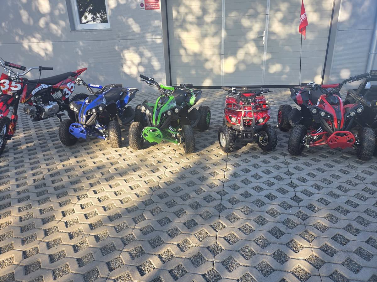 V rámci 780. Výročia obce Nižný Hrušov Vás pozývame v sobotu 15.8.2026 od 13:00 - 19:00 hod si vyskúšať elektrické hračky, štvorkolky, skútre a vozitká pre seniorov zadarmo do športového areálu obce Nižný Hrušov.  Ďakujeme partnerom podujatia firmám HECHT s.r.o.a ZAHRADA-TECH s.r.o.