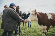 Studenti během tří let navštíví v rámci exkurzí různé farmy v Česku i zahraničí, kde se mohou podívat, jak fungují ekologická hospodářství v praxi. Foto: Martin Matěj, poskytnuto Farmářskou školou