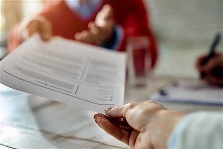 Základná umelecká škola v Martine príjme od 1. septembra 2026 do pracovného pomeru školníka na 50 % úväzok. Požadované doklady je potrebné poslať najneskôr do 28.8.2026 na adresu školy: ZUŠ, P. Mudroňa 6, Martin, alebo e-mailom.