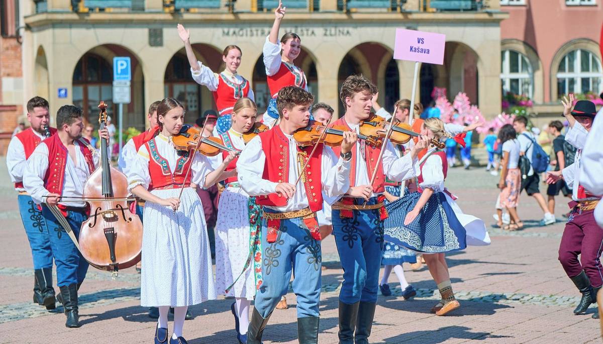 Zlín – Po dvou letech se do Zlína vrací Mezinárodní festival dechových orchestrů a folklorních souborů FEDO 2026, jehož hlavním pořadatelem je město Zlín.
