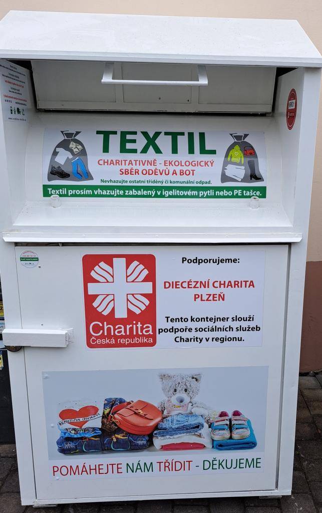 Upozorňujeme občany, že kontejnery na sběr textilu jsou nově umístěny ve sběrném dvoře ve Staňkově.  Přístup ke kontejnerům bude zajištěn během pracovní doby sběrného dvora.   Děkujeme za pochopení.