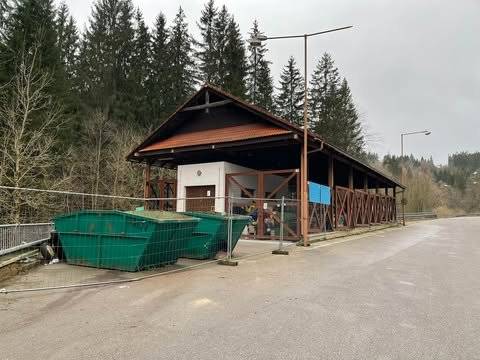 Oznamujeme Vám, že z dôvodu štátneho sviatku bude v sobotu 29.08.2026 Zberný dvor v Makove zatvorený.