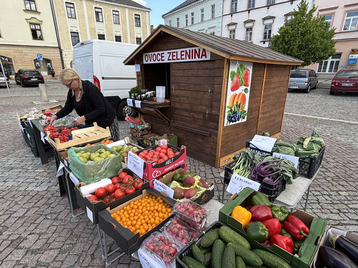 Od dnešního dne je opět otevřen dřevěný stánek s ovocem a zeleninou 🍎🥕   Od pondělí do pátku 📅 24. 8. 2026 – 28. 8. 2026 🕢 od 7:30 Těšíme se na vás