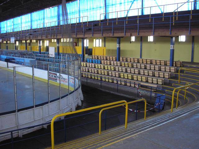Přerovský zimní stadion čeká rozsáhlá modernizace. Rada města schválila záměr vypsat veřejnou zakázku na rekonstrukci chladicího zařízení a ledové plochy. Investice, jejíž předpokládané náklady činí 70,3 milionu korun včetně daně, má zajistit spolehlivější a energeticky úspornější provoz stadionu.                               Číst dál...