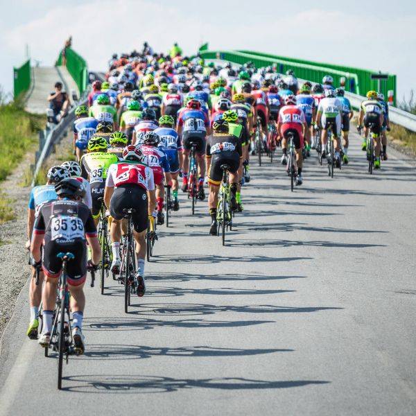 Naší obcí budou ve čtvrtek 3.9.2026 projíždět účastníci mezinárodního cyklistického závodu OKOLO JIŽNÍCH ČECH 2026. Průjezd závodníků se očekává přibližně v čase   17:43-18:07 hodin.