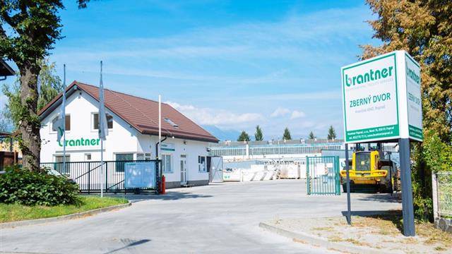 Zberné dvory na území mesta Poprad budú počas štátneho sviatku dňa 29.8.2026 (sobota) zatvorené.