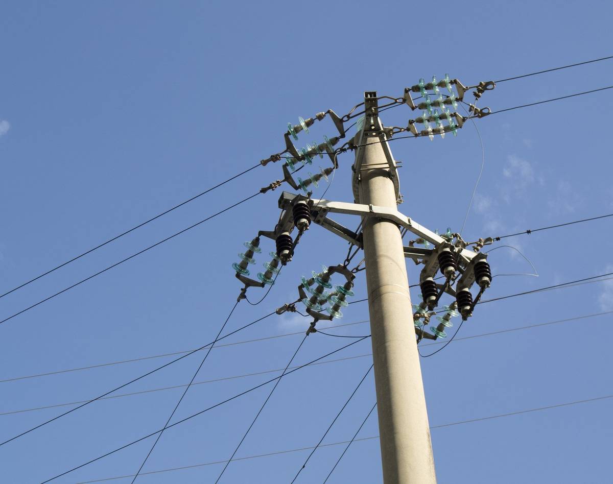 Ve středu 26.8. 2026 je plánovaná odstávka elektrické energie v čase od 7:30 hod. do 15:00 hod. v lokalitě: Hostivice (okres Praha-západ)  9. května: č.p. 1883, 2484 kat. území Litovice (kód 645842): parcelní č. 539/4, 548/2