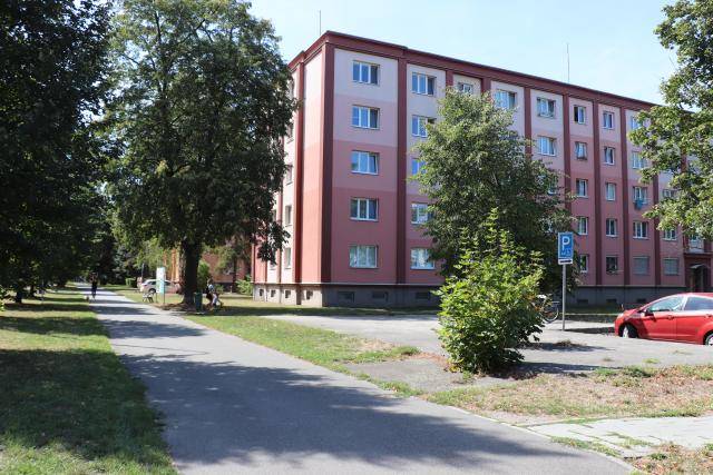 Přerov plánuje další investici do obnovy veřejného prostoru. Rada města vyhlásila veřejnou zakázku na první etapu regenerace sídliště ve Dvořákově ulici. „Projekt zahrnuje rekonstrukci a výstavbu komunikací, vybudování nových parkovacích míst, obnovu chodníků, veřejného osvětlení i výsadbu stromů,“ konstatoval primátor Petr Vrána.                               Číst dál...