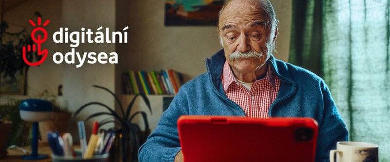 Je vám 65 a více let? Naučíme vás, jak správně ovládat tablet a chytrý telefon a jak se bezpečně pohybovat na internetu.   Semináře pro seniory zdarma  Nezisková organizace Moudrá Sovička z.s. ve spolupráci s městem Vítkov pořádají seminář pro 10–15 zájemců, kteří si přinesou vlastní (dostatečně nabitý) chytrý telefon/tablet. Kdy: středa 23. září od 9:00 do 12:00 hod. Kde: Městská knihovna Vítkov, Selská 335 Nutné přihlášení předem na tel. +420 556 300 190, e-mailem slivkova@vitkov.info nebo osobně v knihovně. Kontaktní osoba: Bc. Aneta Slivková Seminář se koná v rámci programu Digitální odysea ve spolupráci s Moudrou Sovičkou, z. s., a Nadací Vodafone. Účast na semináři je zcela ZDARMA díky finanční podpoře Nadace Vodafone.