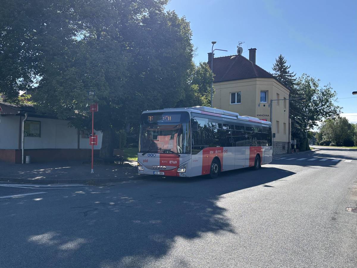 IDSK posílí spoj v 7:13 na týden od 1. do 8.9.2026 Stálý spoj pojede v 7:08 a 7:13. Po spoji 7:13, nebo současně s ním, pojede druhý prázdný autobus. Děti, které se do stálého spoje nedostanou, ať vyčkají.