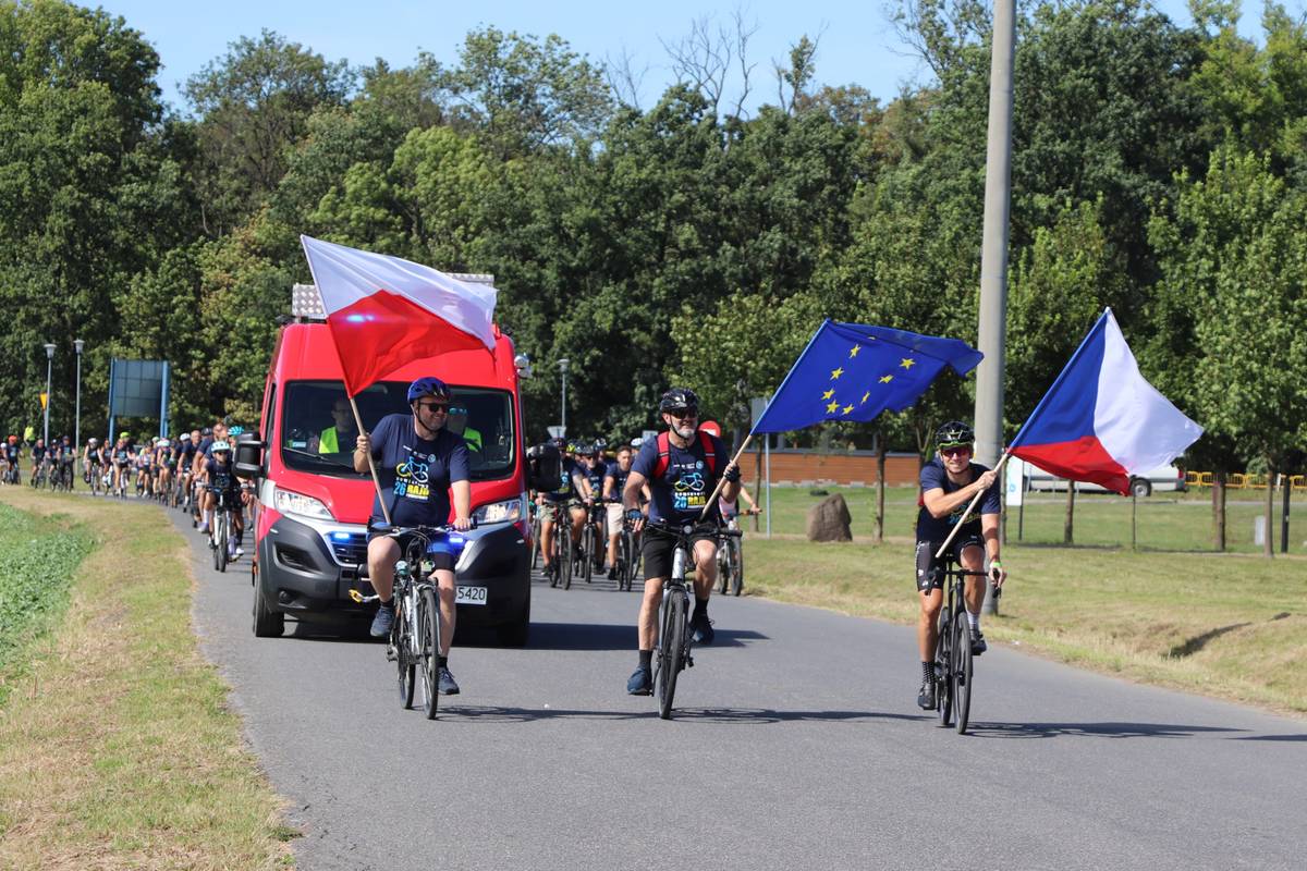 V neděli 30. srpna proběhla cyklistická akce s názvem Objevování pohraničí – na kole k sousedovi. Sraz Orlováků byl na Starém náměstí v Orlové-Městě, odkud se vydali 16 km směrem k hraničnímu přechodu ve Věřňovicích. U hraničního přechodu se český peloton spojil s velkým polských pelotonem a společně pokračoval přibližně 10 km d...