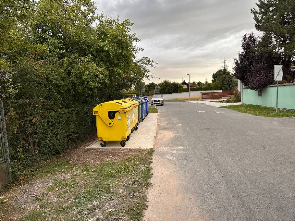 Přemístění kontejnerového stání v ulici Třešňová