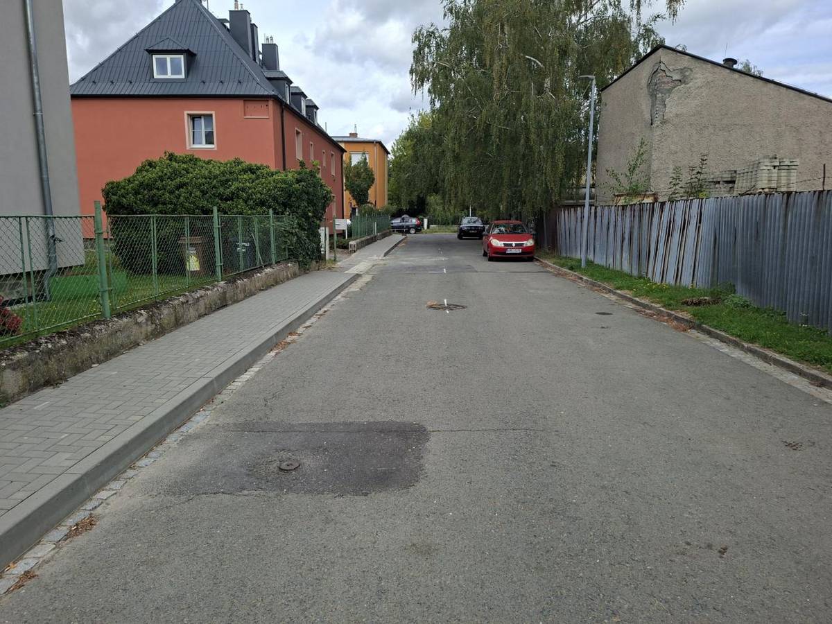 Město Šternberk zahájí v pátek 4. září další etapu oprav místních komunikací v lokalitě ulic Komenského, Havlíčkovy a Paloukové. Termín uzavírky je stanoven od 4. září do 3. listopadu 2026.