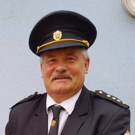DNE 29. 8. 2026 NÁS NAVŽDY OPUSTIL NÁŠ STAROSTA,    OBĚTAVÝ HASIČ A KAMARÁD    PAN FRANTIŠEK OPLETAL