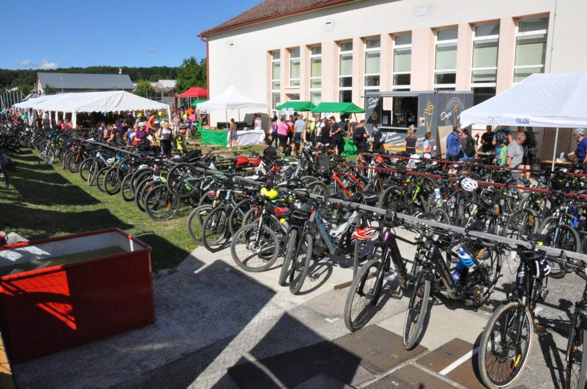 Fotografie z Tour de Žídelná naleznete na odkazu níže.    https://www.rajce.idnes.cz/hostisova/album/tour-de-zidelna-2026