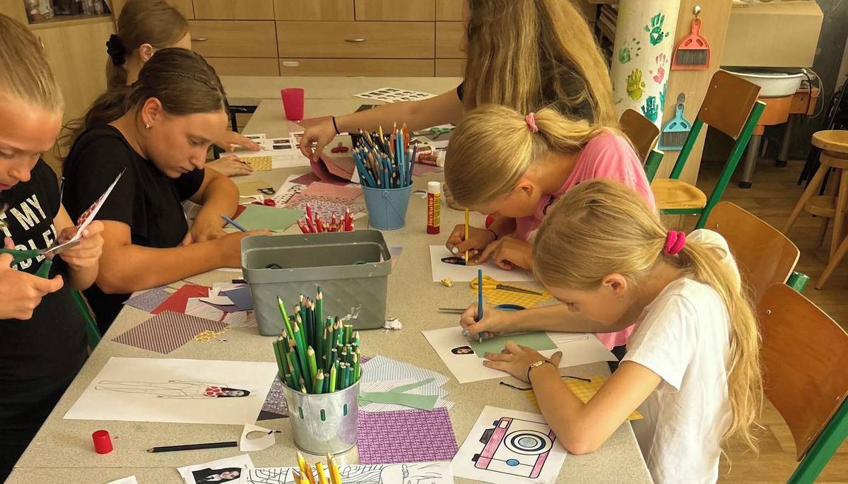 Zlín – Pedagogové Domu dětí a mládeže ASTRA Zlín připravili pro nový školní rok pestrou nabídku zájmových kroužků. Děti, žáci i studenti mohou smysluplně trávit volný čas hned na čtyřech místech ve městě.