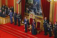 Norský král Haakon a korunní princezna Ingrid Alexandra během přísahy věrnosti ústavě v norském parlamentu