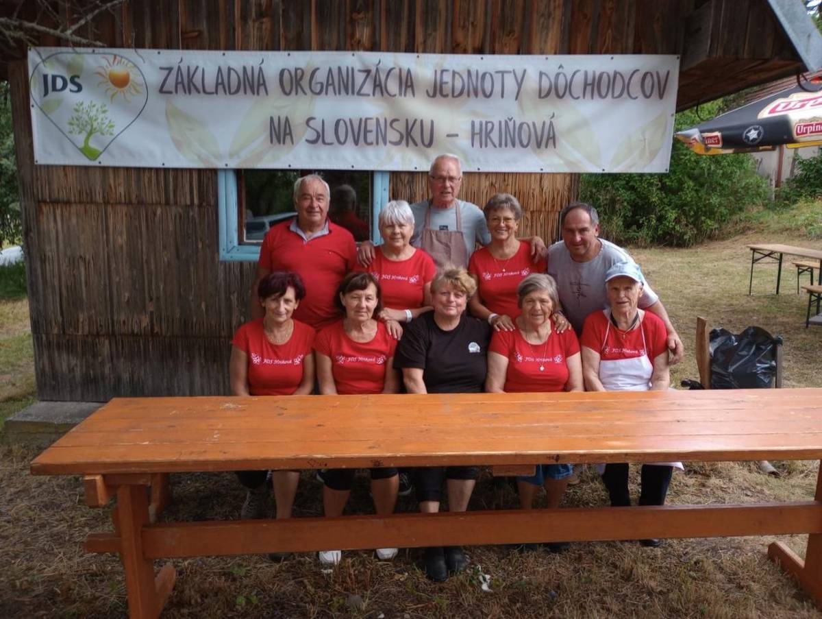 Dňa 22.augusta 2026 sa členovia JDS zúčastnili krásnej spoločenskej akcie GAZDOVANIE NA HRIŇOVSKÝCH LAZOCH. Hlavným programom bola tradičná hriňovská svadba