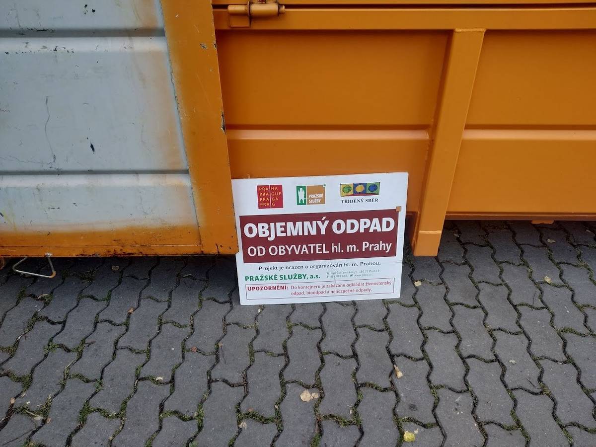 V pátek 4. 9. 2026 od 14:00 – 18:00 hodin bude přistaven velkoobjemový kontejner v ulici Bohdanečská (mezi domy čp. 250 a čp. 400).