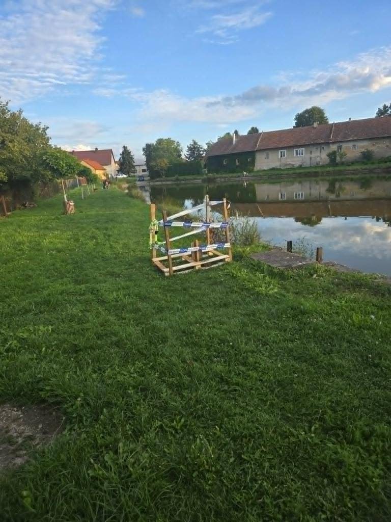 havárie u stavidla hasičské nádrže