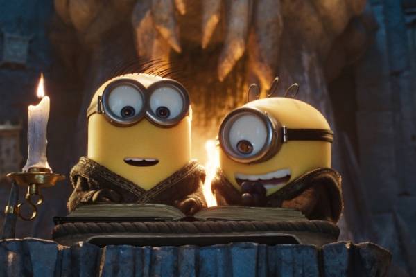 04.09.26 17.30  Přestože jsou to úplní mimoni, patří k těm vůbec nejoblíbenějším a nejúspěšnějším filmovým postavám. Kdo? Přece Mimoni! V jejich novém filmu zjistíte, že právě oni stáli u zrodu zlaté éry Hollywoodu. To jste taky nevěděli, že ne?  Životním posláním bytostí druhu Mimoň je nalézt toho nejzlejšího zlouna široko daleko a sloužit...