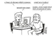 Bankéř seniorovi vysvětloval výhody moderního internetového bankovnictví