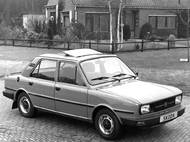 Na západních trzích se Škoda 105 L prodávala s různými doplňky, například výklopný skleněný střešní díl, kvalitní autorádio, případně různé grafické ozvláštnění karosérie