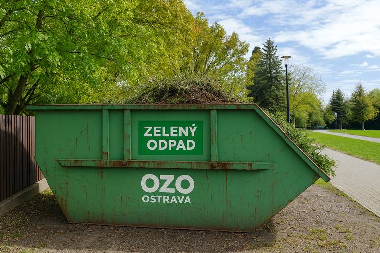 Úřad městského obvodu Hrabová zajistil v termínu 12.–14. října 2026 přistavení kontejnerů na zelený odpad. Kontejnery budou přistavovány a odváženy v průběhu dopoledne na těchto místech:  ul. Na Hurtě,  ul. Jestřábského,  ul. Joštova,  ul. Jezdiště – kontejnerové stání.  ❗Upozorňujeme, že do kontejnerů nepatří kamení, pařezy, komunální, stavební ani nebezpečný odpad.